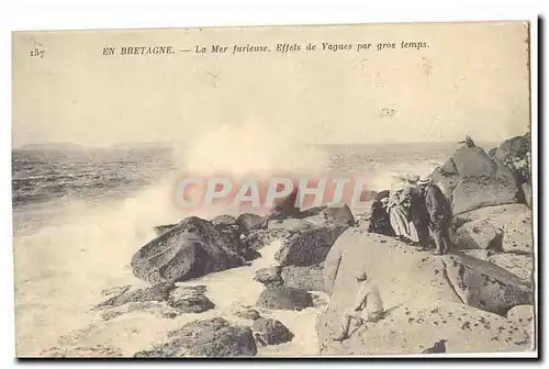 En Bretagne Ansichtskarte AK La mer furieuse Effet de vagues par gros temps