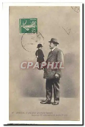 Adrien le plus petit diminutif humain mesurant 69 centimetres et pesant 9 kilos (nain dwarf)