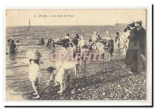 Dieppe Cartes postales Au bord de l&#39eau (plage)