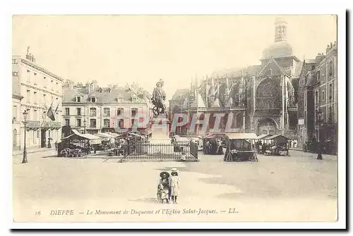 Dieppe Cartes postales Le monument de Duquesne et l&#39eglise Saint Jacques (marche tres animee)