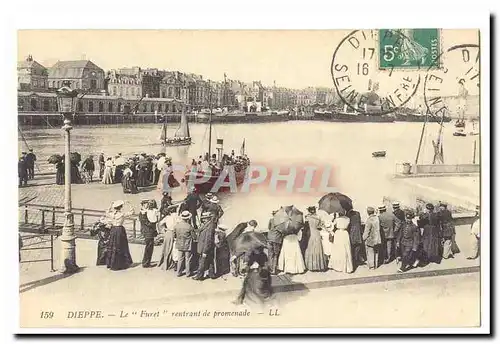 Dieppe Cartes postales Le Furet rentrant de promenade (bateau animee)