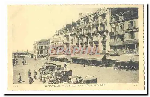 Trouville Ansichtskarte AK La plage de l&#39hotel de ville (voitures animee)