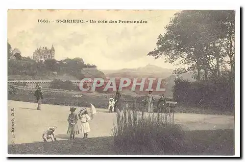 Saint Brieuc Ansichtskarte AK Un coin des promenades (tres animee)