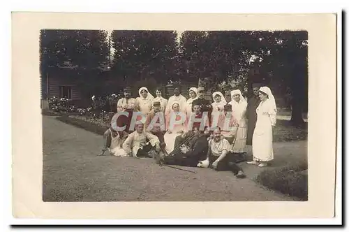 Cartes postales CArte photo Sante Blesses de guerre (tres animee infirmieres medecins blesses) 1914-1918