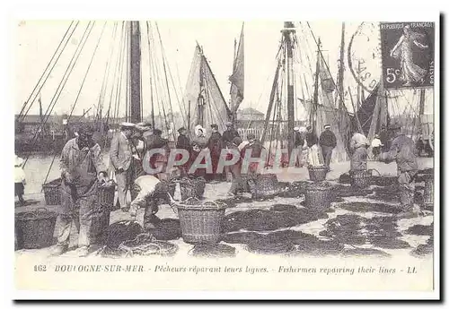 Boulogne sur Mer Cartes postales Pecheurs reparant leurs lignes (reproduction)