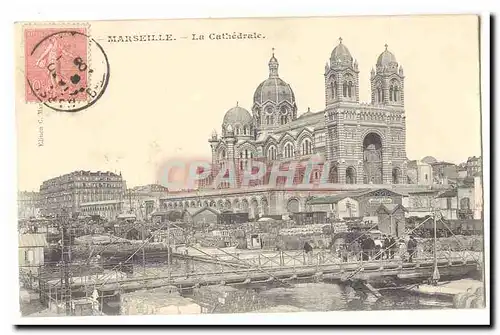 Marseille Ansichtskarte AK La cathedrale (port tres animee)