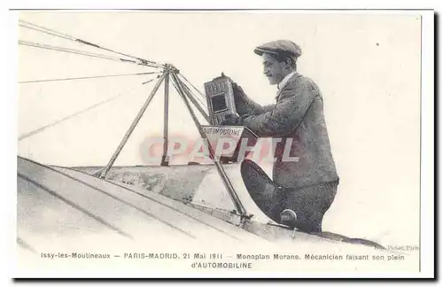 REPRODUCTION Issy les Moulineaux Ansichtskarte AK Monoplan Morane Mecanicien faisaint son plein d&#39Automobiline