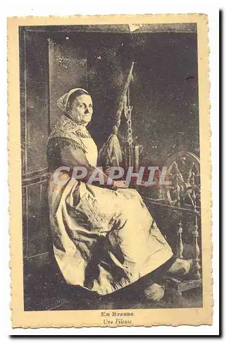 En Bresse Cartes postales Une fileuse