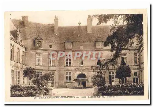 Chateauneuf sur Cher Ansichtskarte AK Cour d&#39honneur du chateau