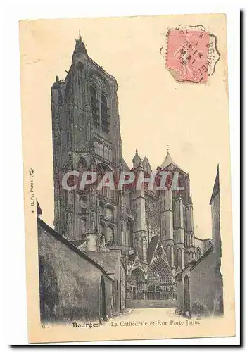 Bourges Cartes postales La cathedrale et rue Porte Jaune