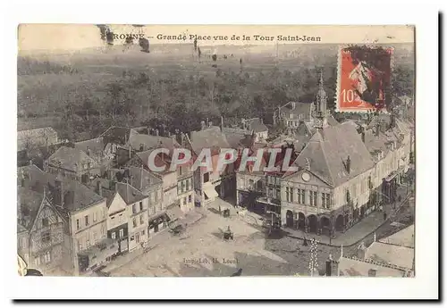 PEronne Cartes postales Grand place vue de la Tour Saint Jean