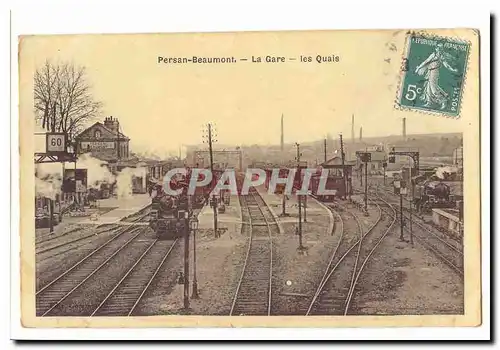 Persan Beaumont Cartes postales La gare Les quais (train)
