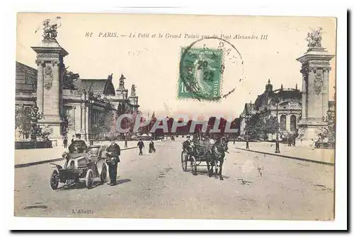 Paris (8eme) Ansichtskarte AK Le petit et le Grand Palais vus du Pont Alexandre III (automobile)