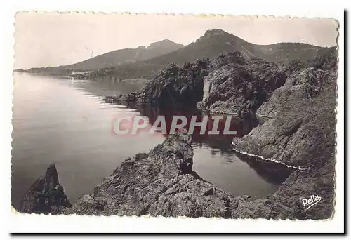 Cartes postales Route de la Corniche d&#39or Les rochers du Trayas le pic Aurete et le Cap Roux