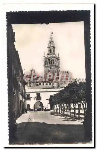 Espagne Espana Ansichtskarte AK Sevilla La Giralda desde el Patio de Banderas