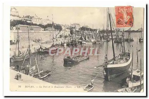 Royan Ansichtskarte AK Le port et le boulevard Thiers (bateaux)