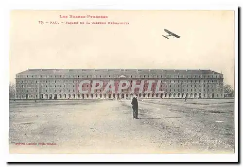 Pau Cartes postales Faced de la caserne Bernadotte (avion)