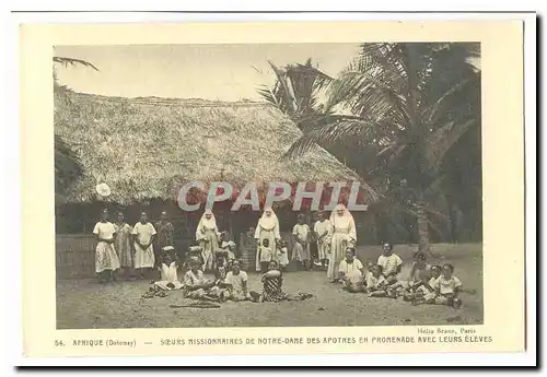 DAhomey (Afrique) Cartes postales Soeurs missionnaires de Notre DAme des Apotres en promenade avec leurs eleves