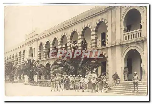 Tunisie Cartes postales Carte photo colons (caserne du 26 trains en garnison a Tunis le 6 juin 1926) TOP