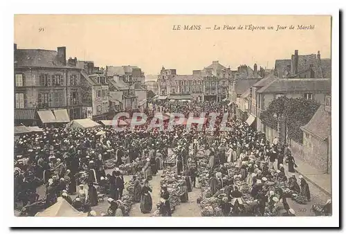 Le Mans Cartes postales La place de l&#39Eperon un jour de marche TOP