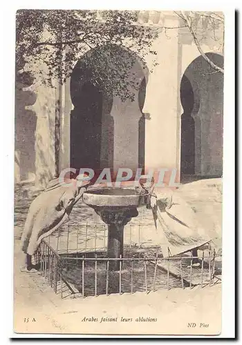 Algerie Cartes postales Arabes faisant leurs ablutions