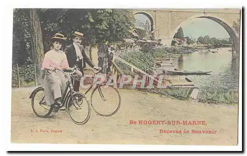 En Nogent sur Marne Recevez ce souvenir Ansichtskarte AK (cyclistes)