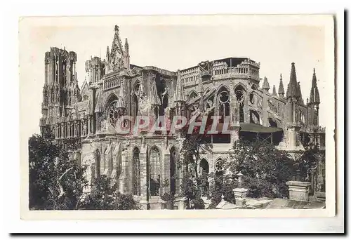 Reims Ansichtskarte AK La cathedrale apres la guerre Cote Sud et abside