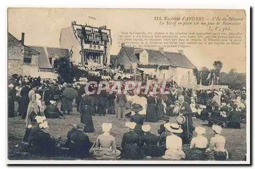 Environs d&#39Angers l&#39ile de Behuard La messe en plein air un jour de pelerinage Louis XV Pirate
