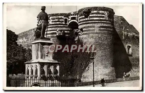 Angers Cartes postales moderne Statue du Roi Rene et le chateau