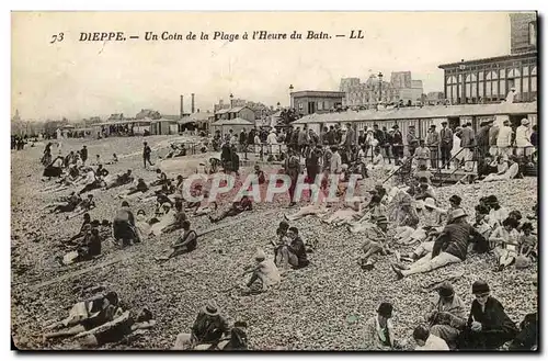 dieppe Ansichtskarte AK Un coin de plage a l&#39heure du bain