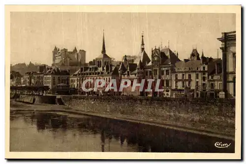 Saumur Cartes postales Le chateau l&#39eglise St pierre l&#39hotel de ville et le quai Wilson