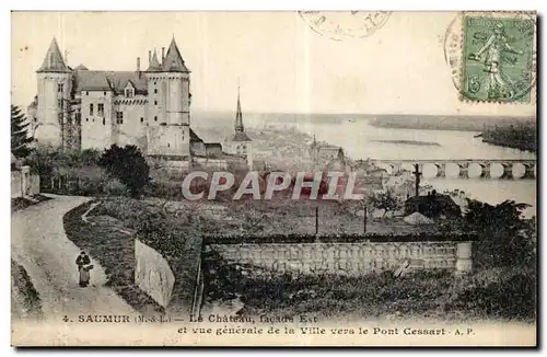 Saumur Ansichtskarte AK Le chateau Facade est et vue generale de la ville vers le pont CEssart