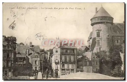 Laval- La Grande Rue prise du Pont Vieux -Cartes postales