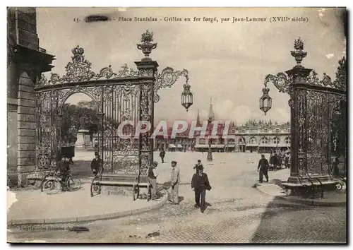 Nancy Cartes postales Place Stanislas Grilles en fer forge par Jean Lamour