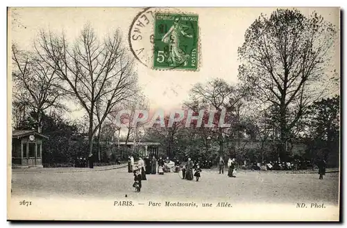 Paris (14)- Parc de Montsouris-Une Allee-femme-enfant-Ansichtskarte AK