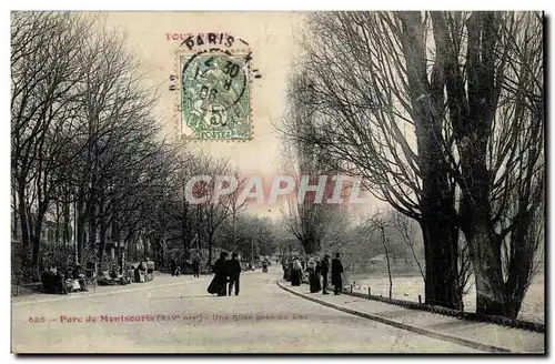 Paris (14) - Le Parc Montsouris- Une Allee pre du Lac-Femme-Enfant-Cartes postales