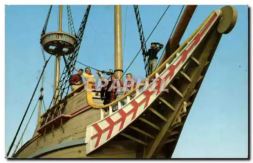 Virginia- Visitors on the &#39Susan Constant II&#39 - Unique replica of ship which brought colonists