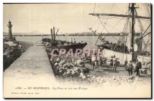 Var - Saint Raphael - Le Port et vue sur Frejus - bateau - Cartes postales