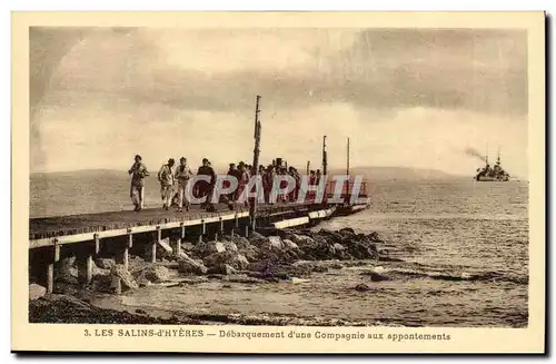 Cartes postales Les SAlins d&#39Hyeres Debarquement d&#39une compagnie aux appontements