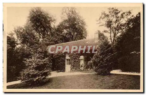 Cartes postales Les Buissonnets Le jardinet de Therese devant la buanderie Un de ses petits autels