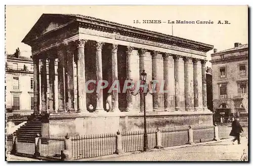 Nimes Cartes postales La maison carree