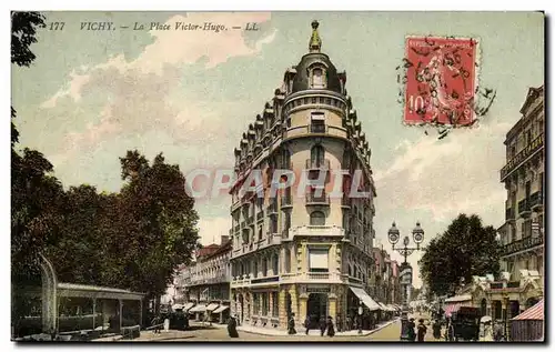 Vichy Cartes postales La place Victor Hugo