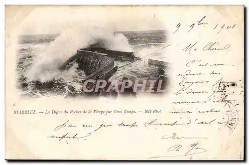 Biarritz Cartes postales La digue du rocher de la vierge par gros temps