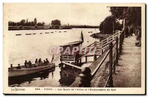 Vichy Cartes postales Les quais de l&#39Allier et l&#39embarcadere du golf