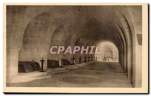 Cartes postales Ossuaire et phare de Douaumont