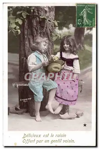 Cartes postales Fantaisie Delicieux est le raisin offert par un gentil voisin (enfants)