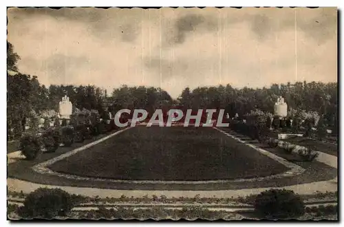 Bourges - Jardin des Pres Fichaux Le Tapis Vert - Cartes postales