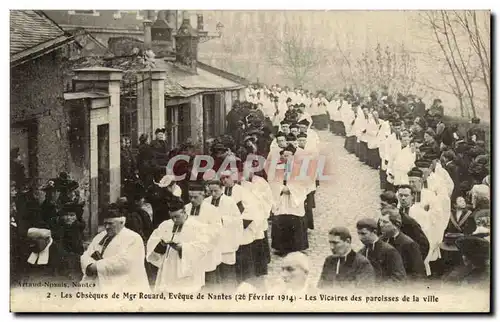 Ansichtskarte AK Les obseques de Mgr Rouard Eveque de Nantes (26 fevrier 1914) Les vicaires des paroisses de la v