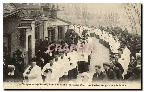 Cartes postales Les obseques de Mgr Rouard Eveque de Nantes (26 fevrier 1914) Les vicaires des paroisses de la v