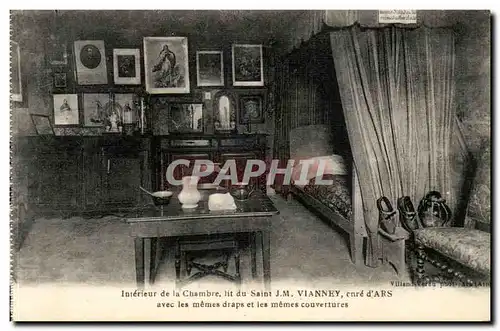 Cartes postales interieur de la cathedrale lit saint JM Vianney cure d'ars avec les memes draps et les memes